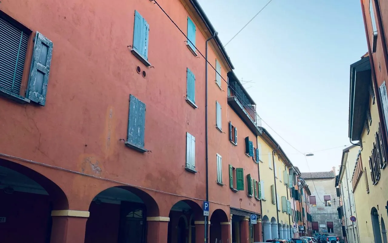 Whouse Suite Apartment Mirasole Bologna Italia